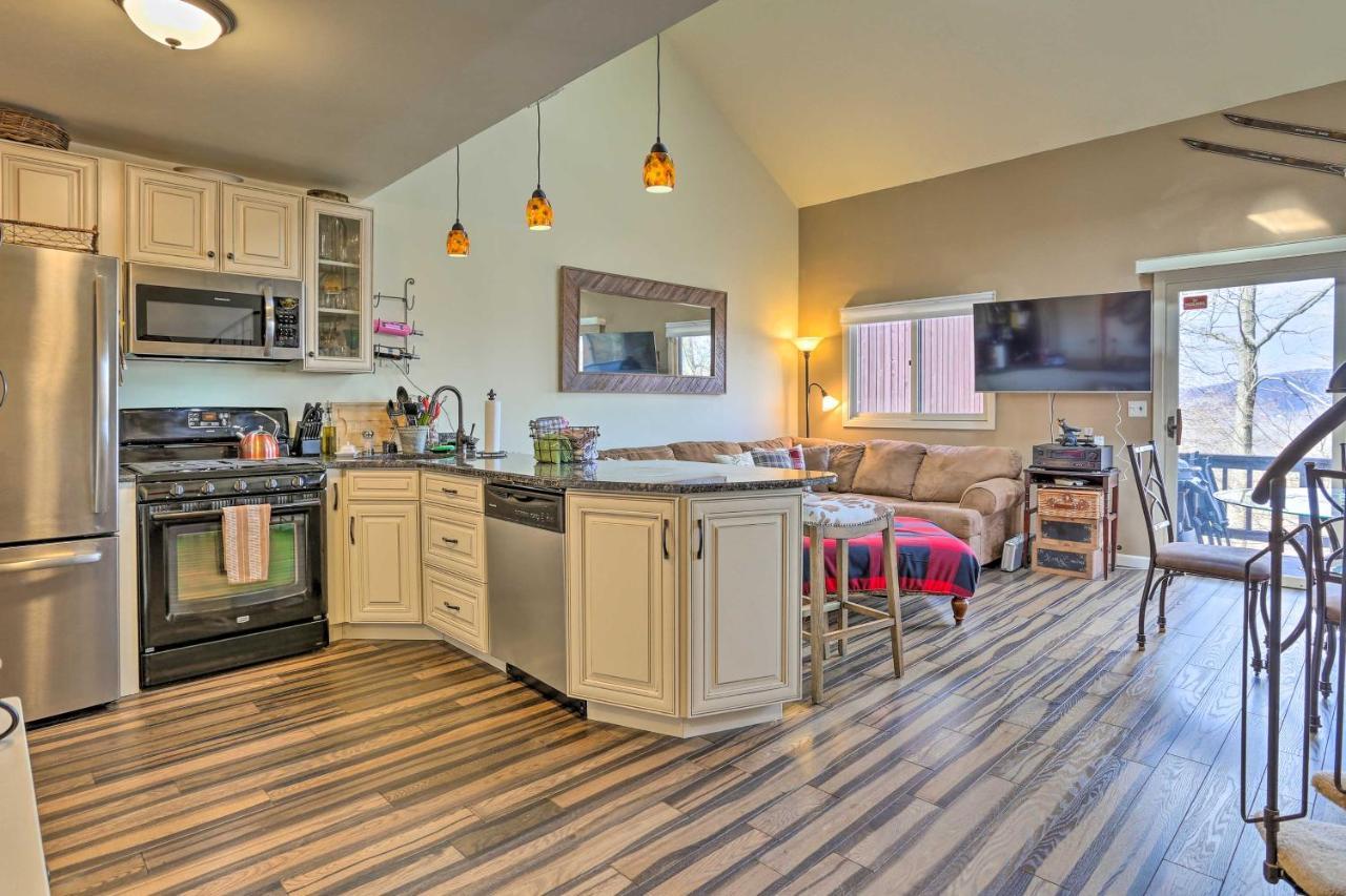 Mountain Creek Condo With Grill Walk To Lifts! バーノン エクステリア 写真