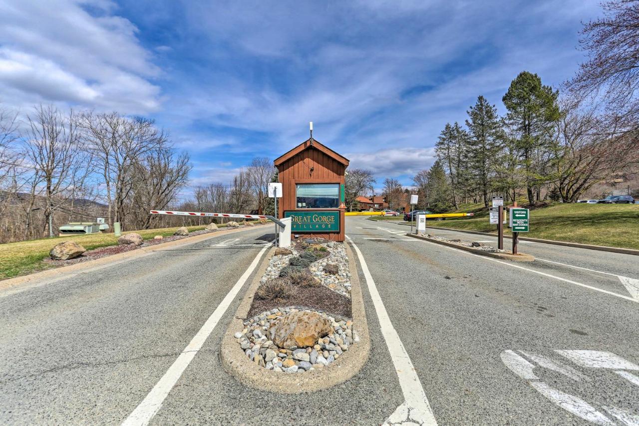 Mountain Creek Condo With Grill Walk To Lifts! バーノン エクステリア 写真